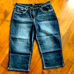 New Without Tags Pennington’s Capri Jeans